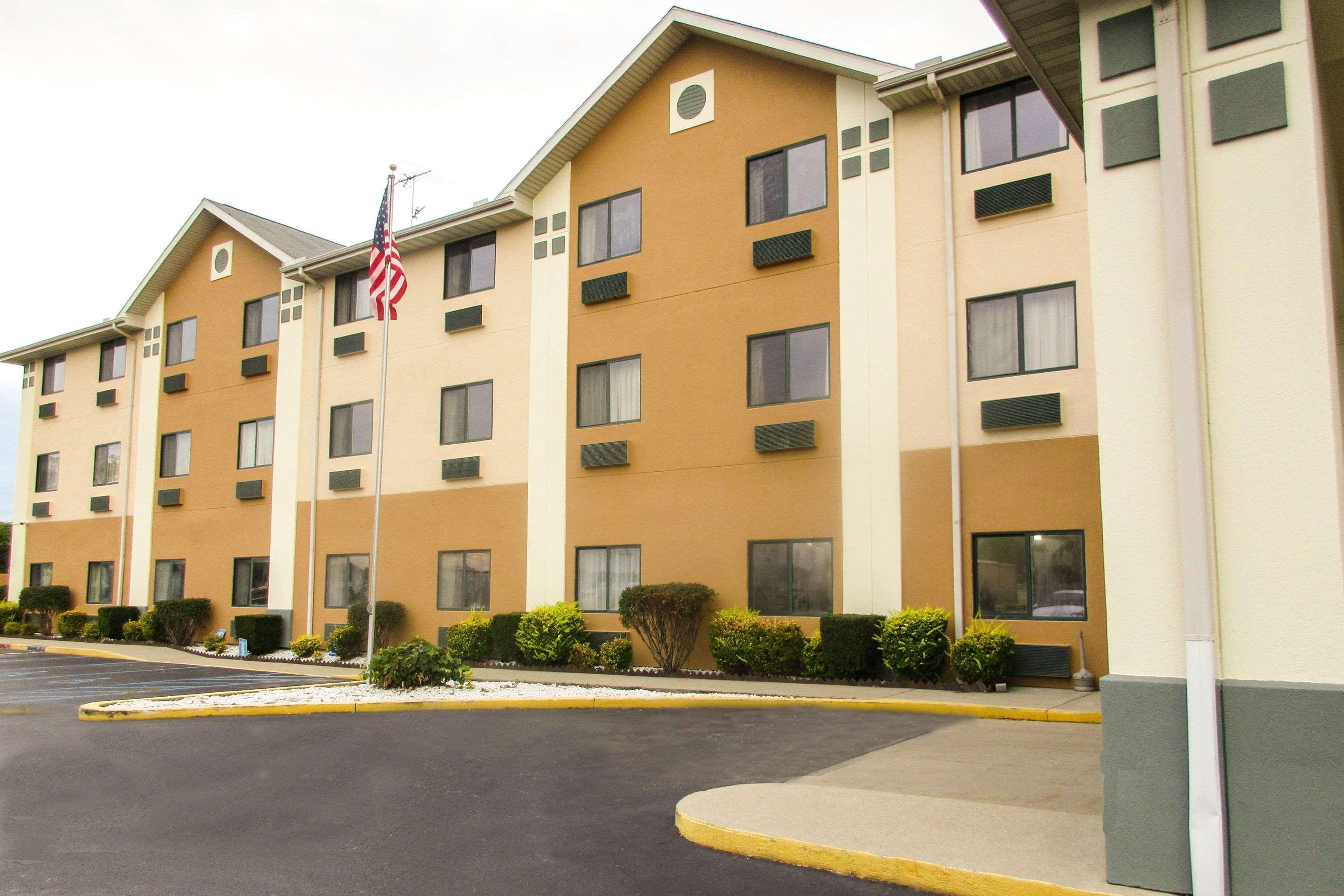 Quality Inn Sawyer Екстериор снимка