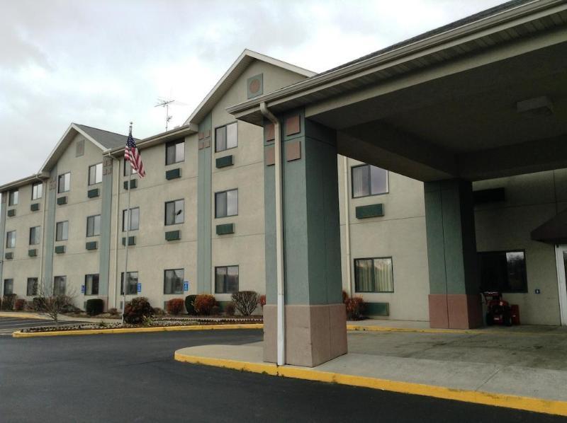 Quality Inn Sawyer Екстериор снимка