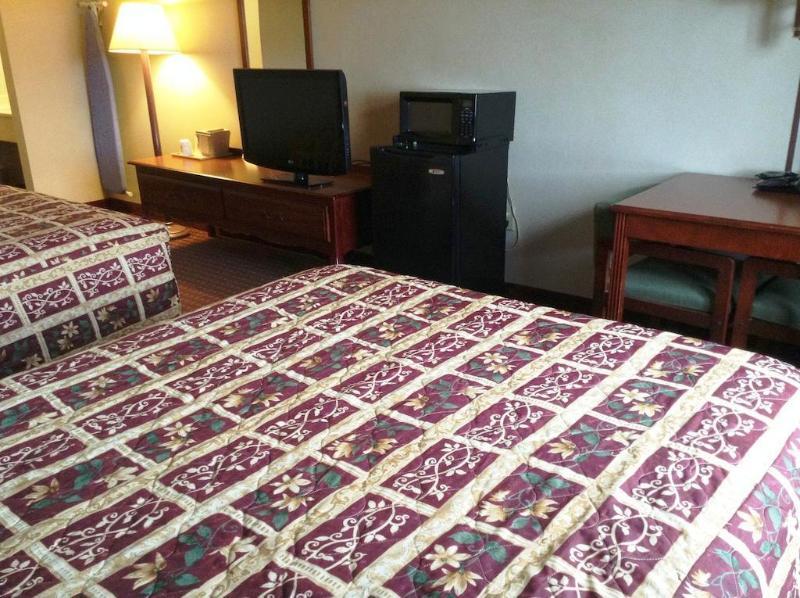 Quality Inn Sawyer Екстериор снимка