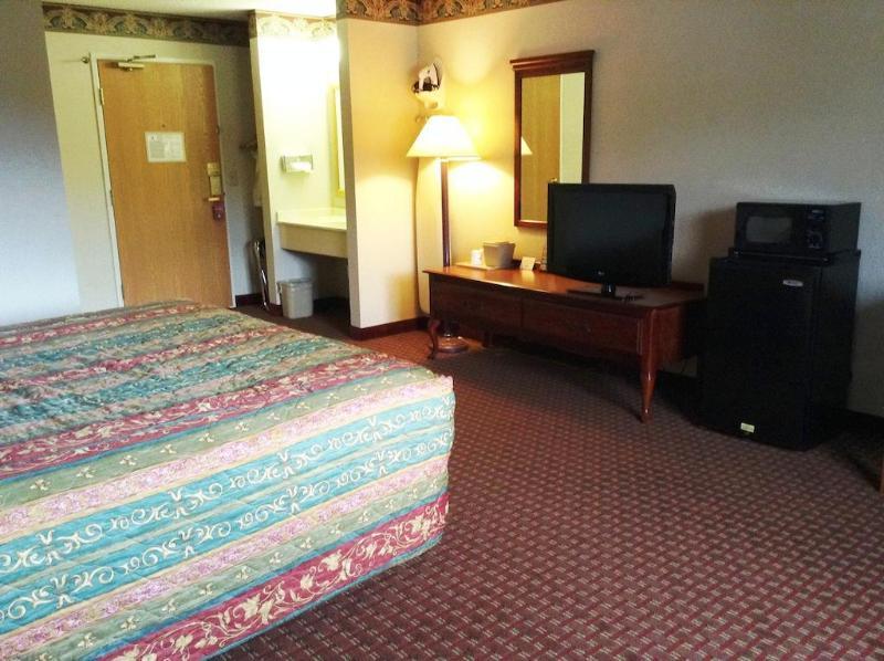 Quality Inn Sawyer Екстериор снимка